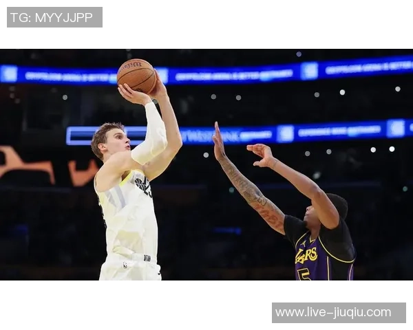 广东体育直播湖人对阵爵士精彩赛事回顾与分析 广东体育直播湖人对阵爵士精彩赛事回顾与分析